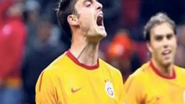 Albert Riera'ya şartlı talip