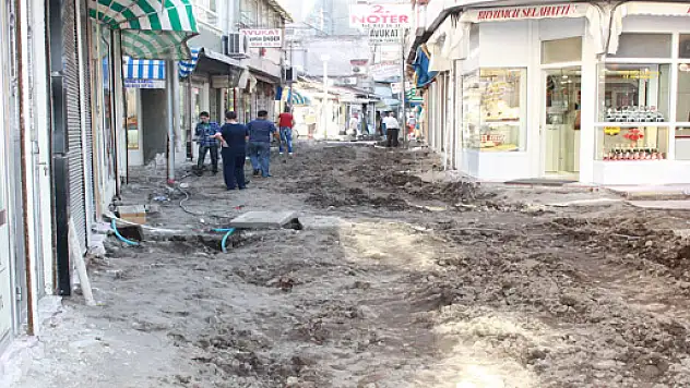 Uzun Çarşı Tam gaz değişiyor