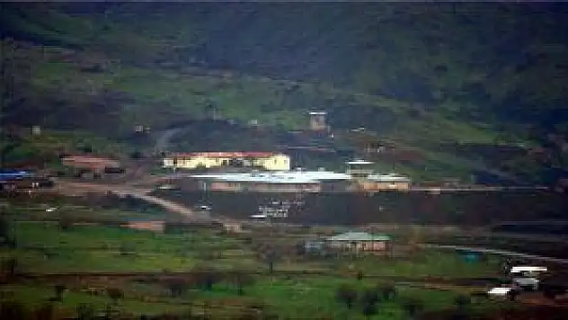 Sınır taburuna havanlı saldırı!