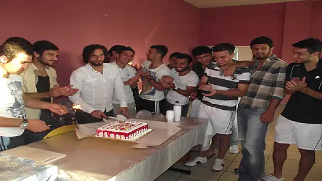 Volkan Başyurt'a sürpriz doğum günü!