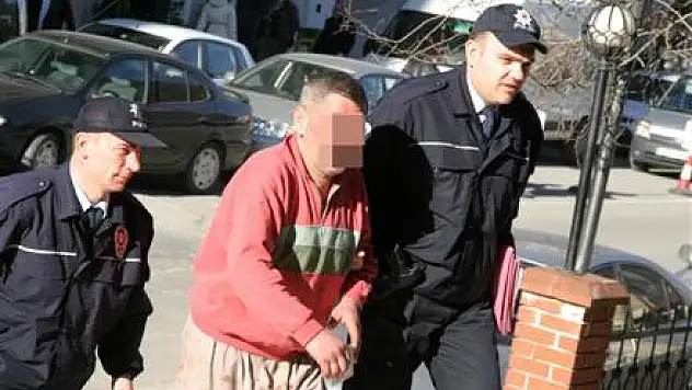 Eşine ve kızına kötü muamele iddasıyla gözaltına alındı