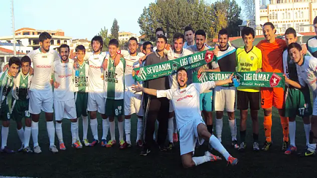 Çarşambaspor U15 kupasını aldı