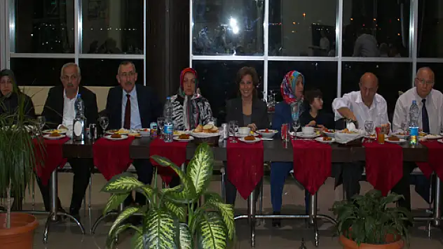 Emekli olacak Ziraat Bankası çalışanlarına Göl'de yemek