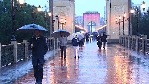 Nisan yağmuru perişan etti