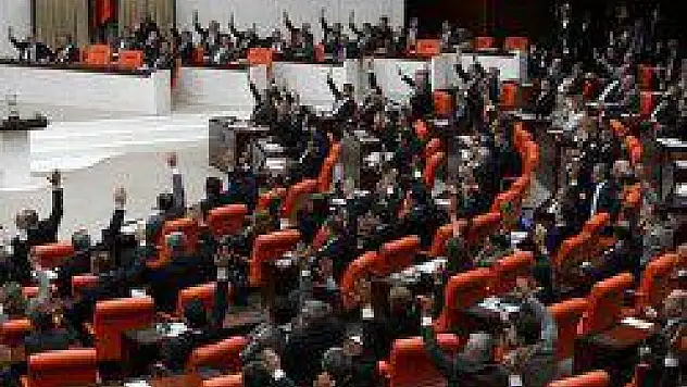 Bu kez de Ahmet Yeni..