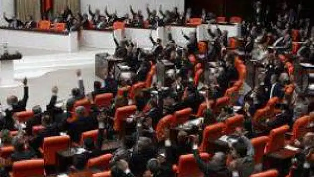 Bu kez de Ahmet Yeni..