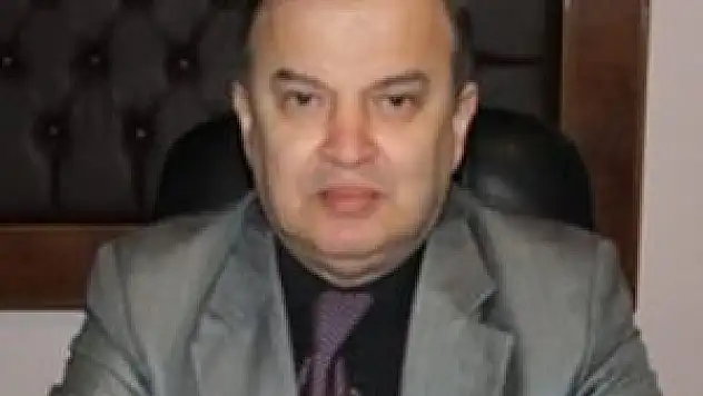 Üstüne basa basa söyledi