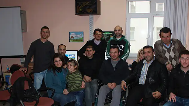 Engelliler 'Grafik Tasarım' öğreniyor