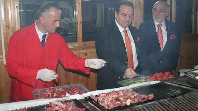 Kaymakam Yıldız 'TOKİ Çiftlik Restorant'ta'