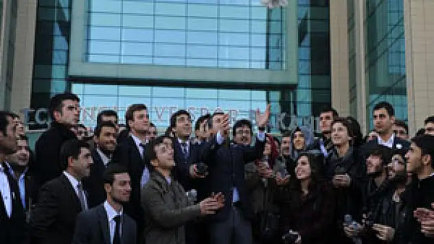 Cumhuriyetin 100.yılı için 100 güvercin uçuruldu