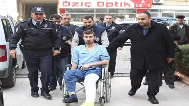 VURULARAK YAKALAN ŞAHIŞ ADLİYEYE ÇIKARILDI  