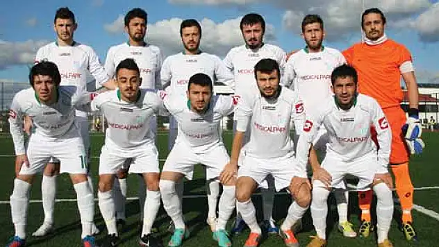 Lider değişti: Çarşambaspor: 1 – Yomraspor: 1