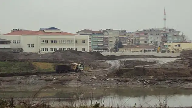 Belediye'ye, kum alma izni verildi mi?