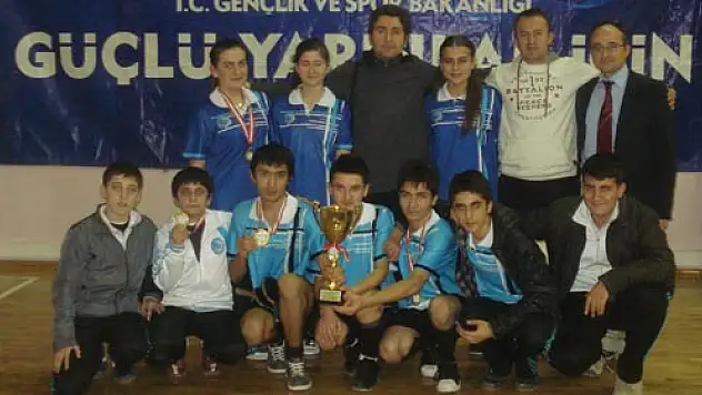 ÇARŞAMBANIN GURURU OLMAYA DEVAM EDİYORLAR