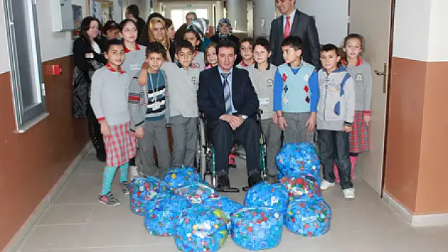 ENGELLİLER KİTAPLA GİTTİ MAVİ KAPAKLA DÖNDÜ