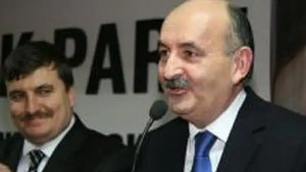 Müezzinoğlu'ndan Sağlık Çalışanlarına Mesaj