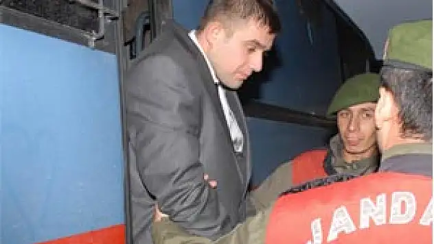 2 kişiyi öldürmeye 50 yıl hapis