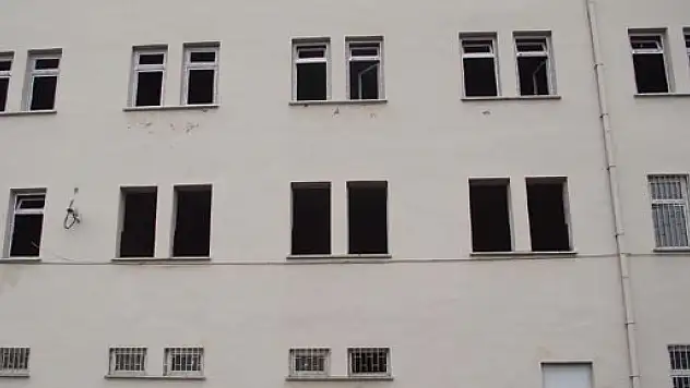 Çarşamba Lisesinde tadilat başladı