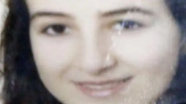 EŞİNİ 8 EL ATEŞ EDEREK ÖLDÜRDÜ