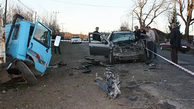 Salıpazarı'nda Kaza 2 Yaralı