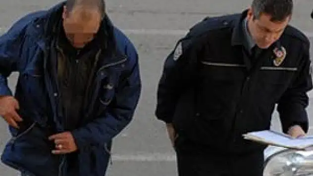 Eşine Bıçakla Saldıran Koca Tutuklandı