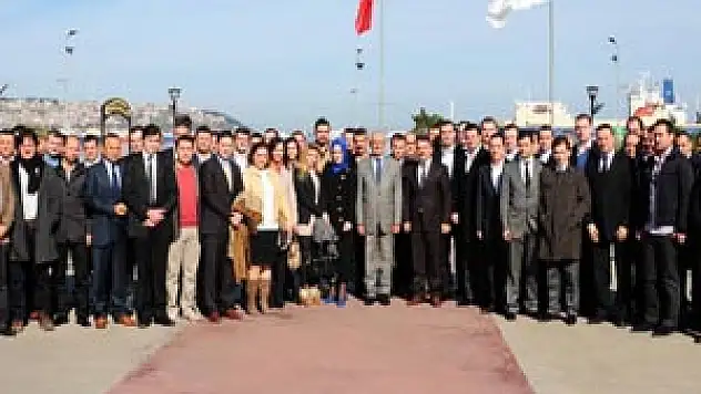 Yılmaz, Genç İş Adamları İle Bir Araya Geldi