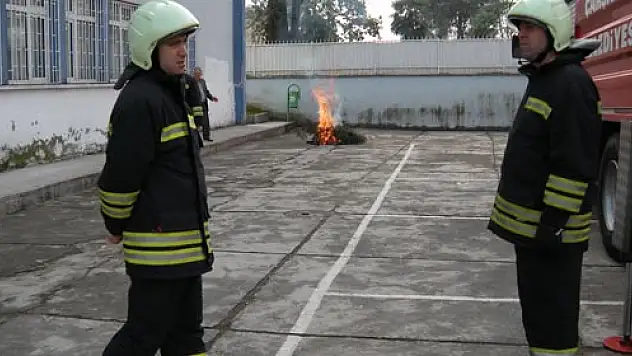 ÇARŞAMBA KIZ MESLEK LİSESİ'NDE YANGIN TATBİKATI
