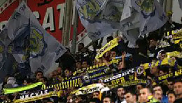 Fenerbahçe ezeli rakiplerini solladı!