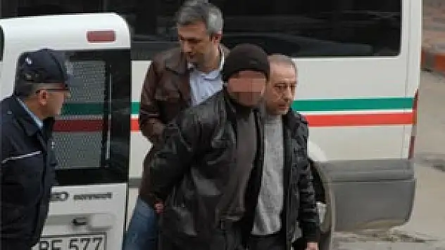 21 Yıl Hapis Cezasi bulunan şahıs sahte kimlikle yakalandı