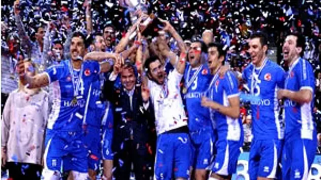 AVRUPA ŞAMPİYONUNA KUPASINI BAKAN KILIÇ VERDİ