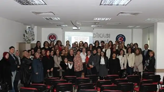 İşçi Kadınlar Doyasıya eğlendi