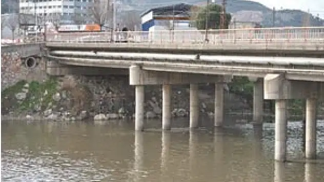 Irmağa Kapılan Çocuk Yoğun Bakımda