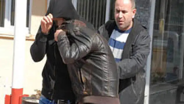 Kablo Hırsızları Yakalandı