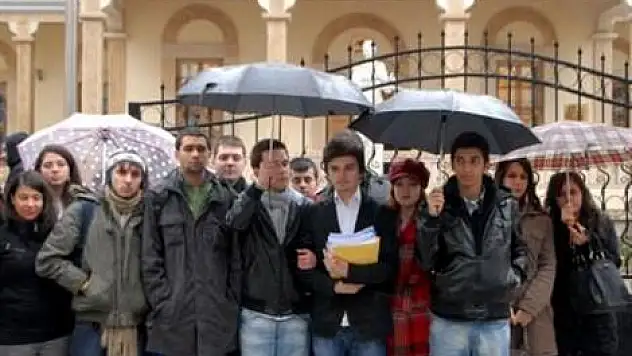 Hukukçular Çarşamba'ya gitmek istemiyor