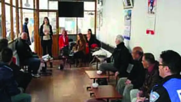 Kahvehanede kadına şiddeti anlattılar