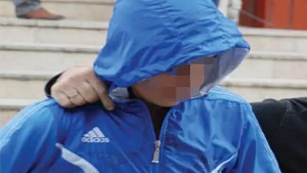 Kendisini Bıçaklayan Öğrencisinden Şikayetçi Olmadı