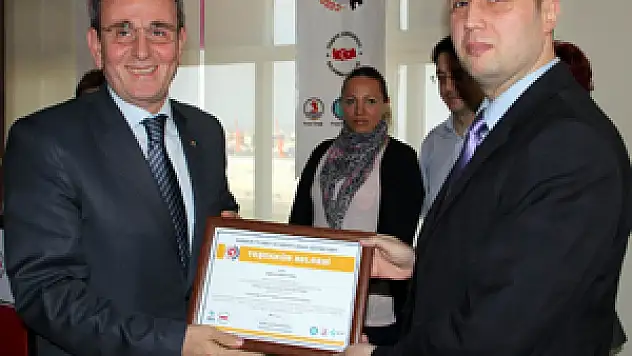 Perakende Satış Temsilcileri Belgelendirildi