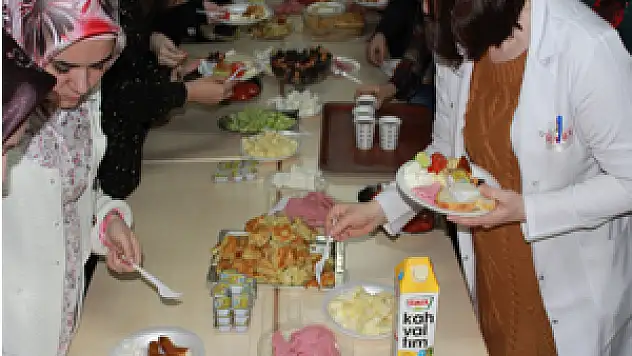 Sınav Dershanesinden Gönül Birliği Kahvaltısı