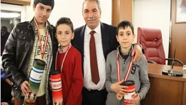 SATRANÇ TURNUVASI ÖDÜLLERİ SAHİPLERİNİ BULDU