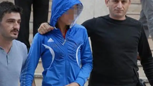  Okulda Öğretmeni Bıçaklayan Öğrenciye 5 Yıl Hapis