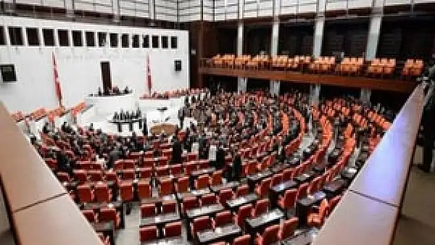 CHP'li ve AK Parti'li vekiller birbirine girdi