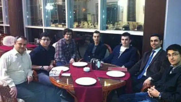  SAKARYA DERSHANESİ YGS ŞAMPİYONLARINI ÖDÜLLENDİRDİ