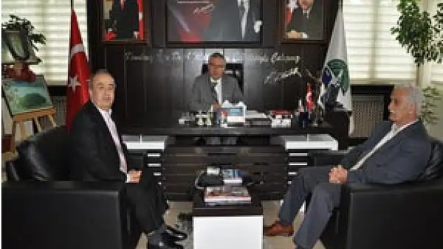 Belur, Öğretmenleriyle buluştu