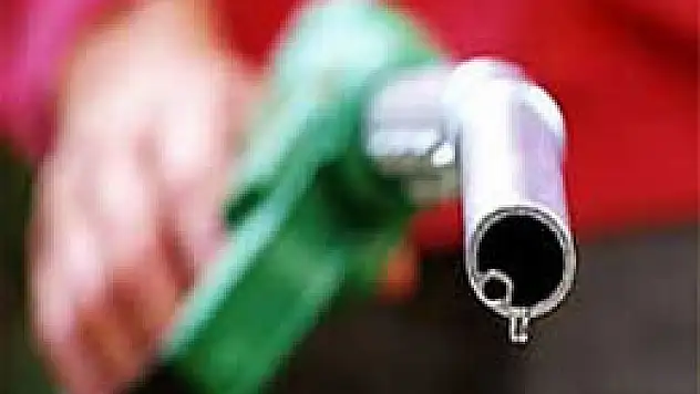 Benzin fiyatları % 500 oranında zamlandı