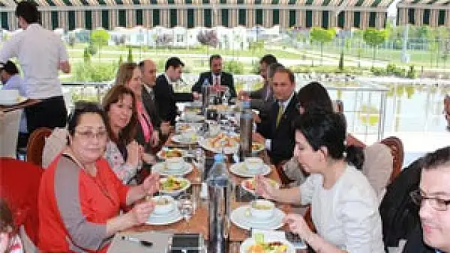  DenizBank Çarşamba Şubesi Mali Müşavirlere Yazarkasa/POS cihazını anlattı