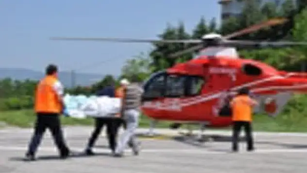  Yaşlı Hasta İçin Ambulans Helikopter Kalktı
