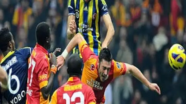 Dev derbi Cüneyt Çakır'ın