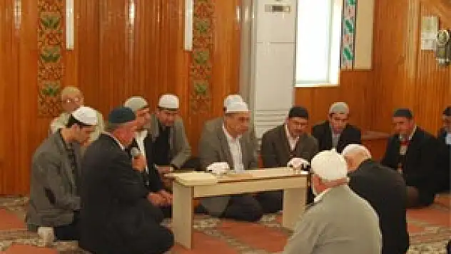 Baba Yılmaz'dan Oğluna Mevlit