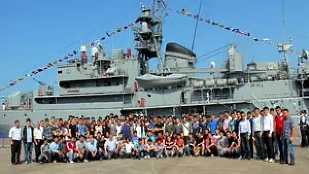 Öğrenciler Limanı Gezdi,