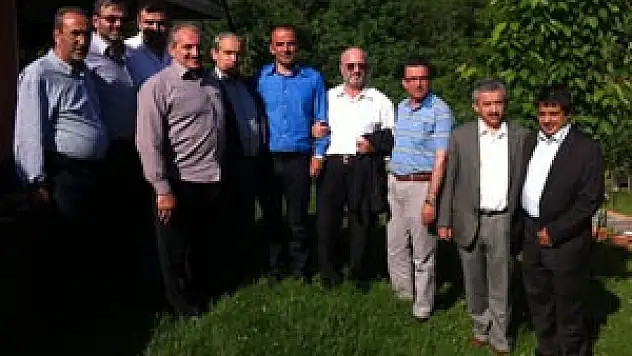 Eğitim gönüllüsü Galip Öztürk'ten anlamlı mesaj: 'Nerede kalmıştık'               